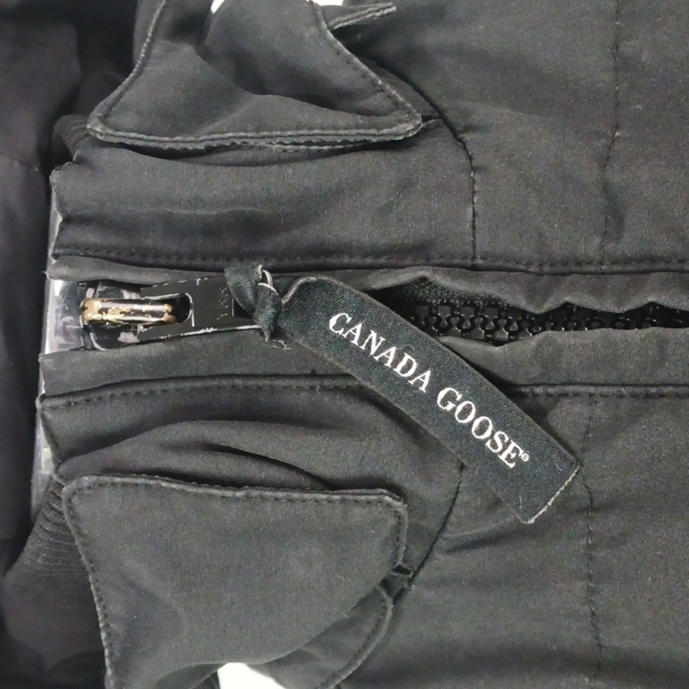 Canada Goose Blk Short Puffer W Hood Jacket. - Picture 2 of 14